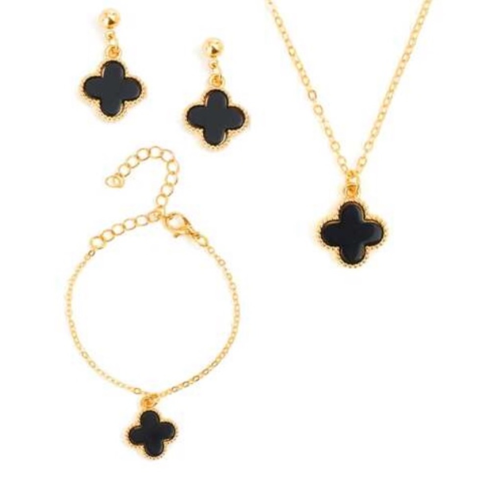 New Clover Pendant Necklace, Earrings and Bracelet